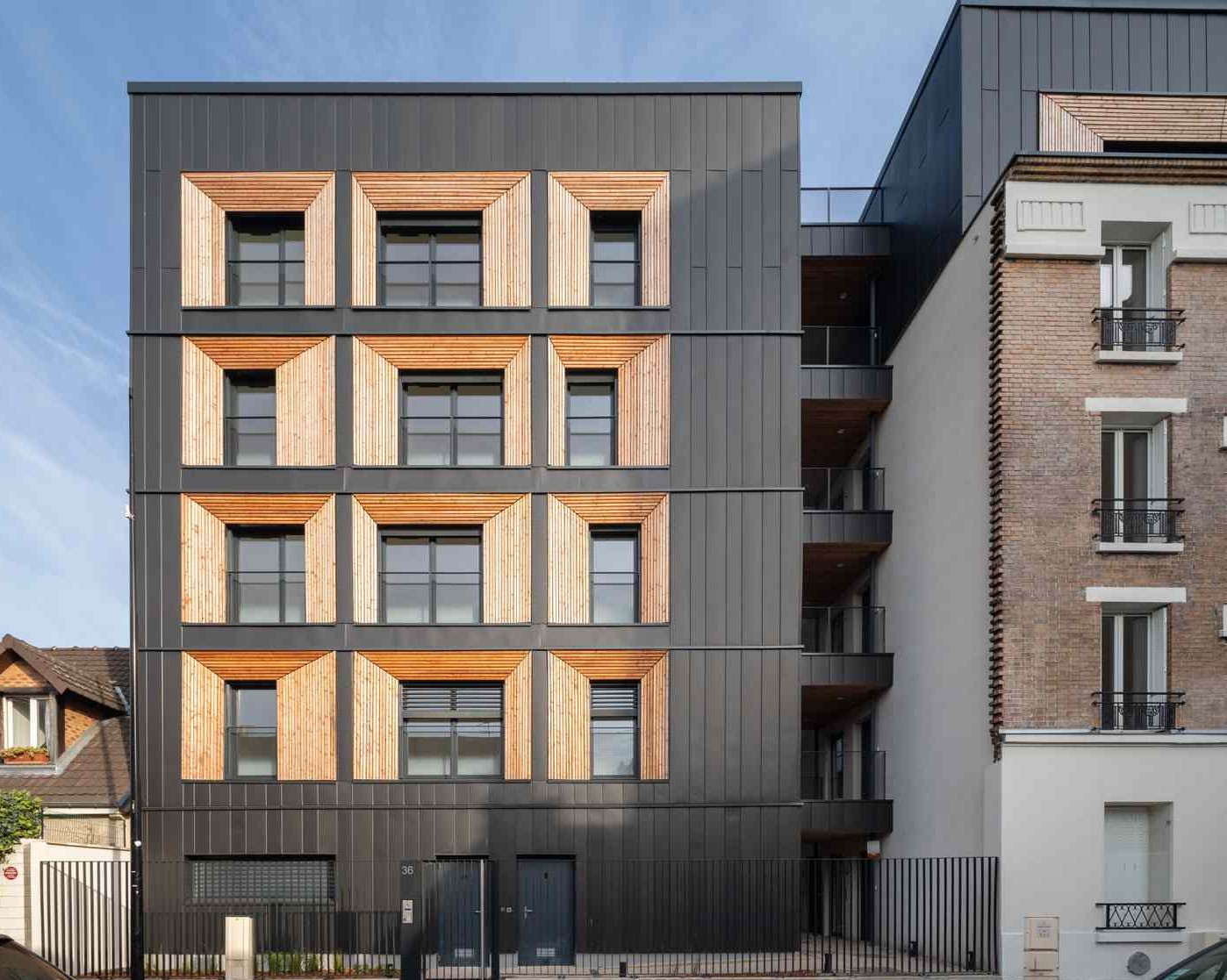 בניינים ומשרדים